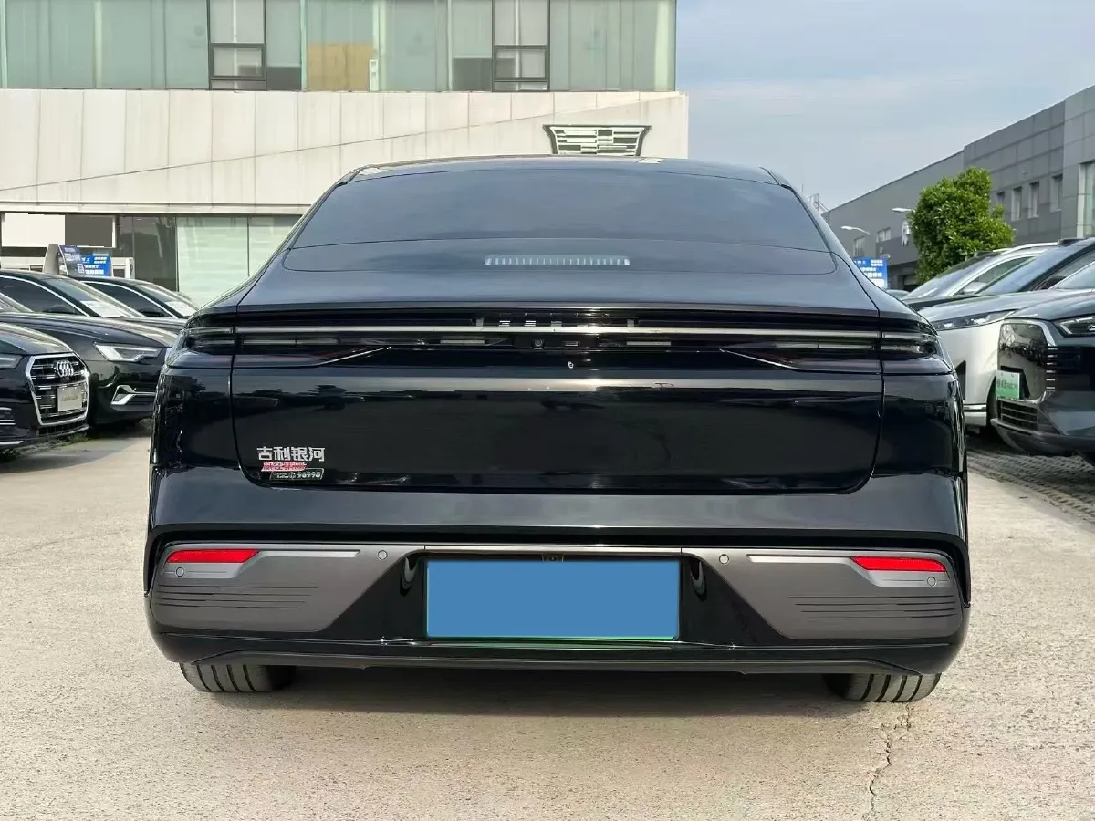 2025 Geely Galaxy Starshine 8 1.5T 163HP L4 3DHT PHEV 27.69KWH,autocango,china used car exporter,china ev exporter,chinese used car exporter,chinese used ev exporter