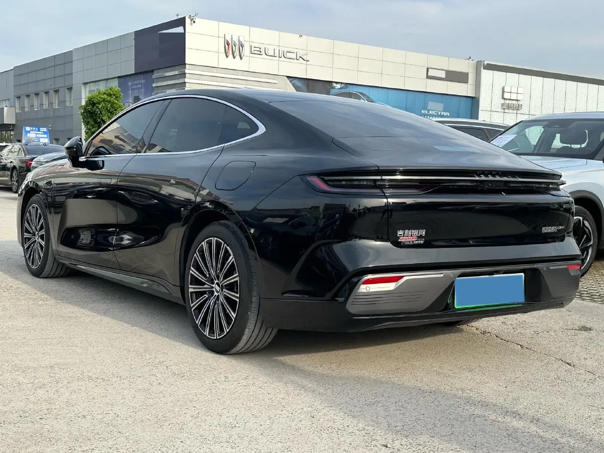 2025 Geely Galaxy Starshine 8 1.5T 163HP L4 3DHT PHEV 27.69KWH,autocango,china used car exporter,china ev exporter,chinese used car exporter,chinese used ev exporter