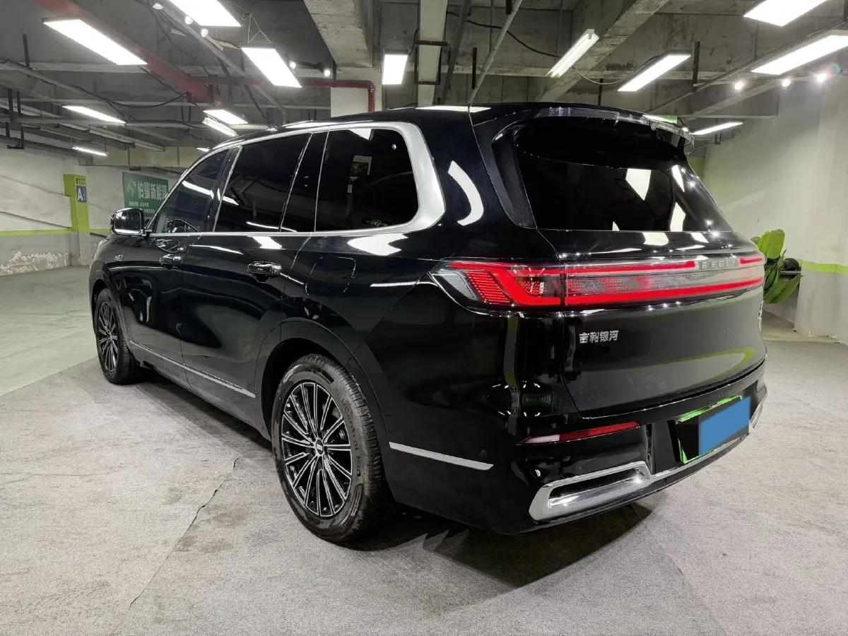 2025 Volkswagen Tiguan L 2.0T 220HP L4 7DCT,autocango,china used car exporter,china ev exporter,chinese used car exporter,chinese used ev exporter