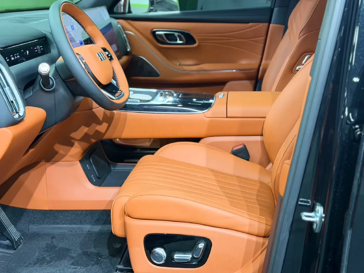 2025 Volkswagen Tiguan L 2.0T 220HP L4 7DCT,autocango,china used car exporter,china ev exporter,chinese used car exporter,chinese used ev exporter