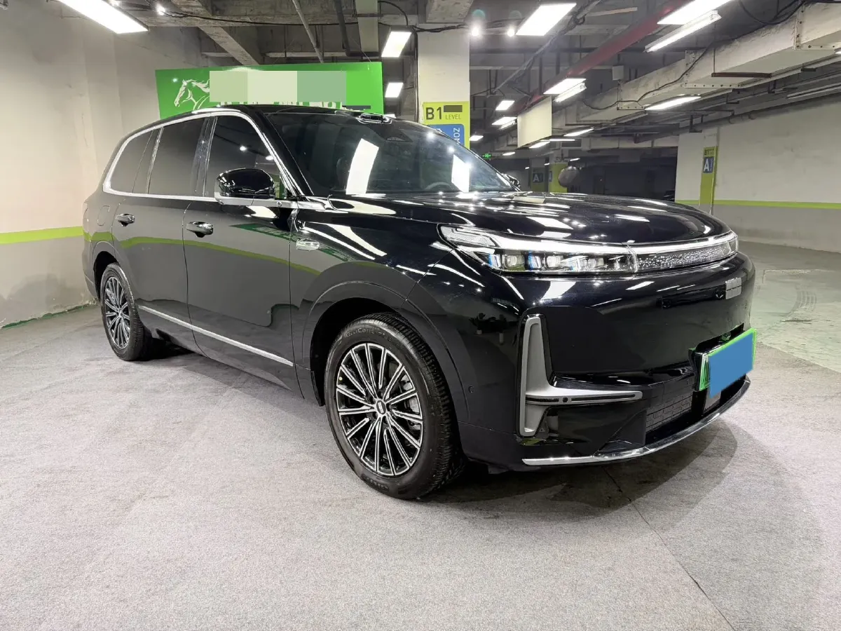 2025 Volkswagen Tiguan L 2.0T 220HP L4 7DCT,autocango,china used car exporter,china ev exporter,chinese used car exporter,chinese used ev exporter