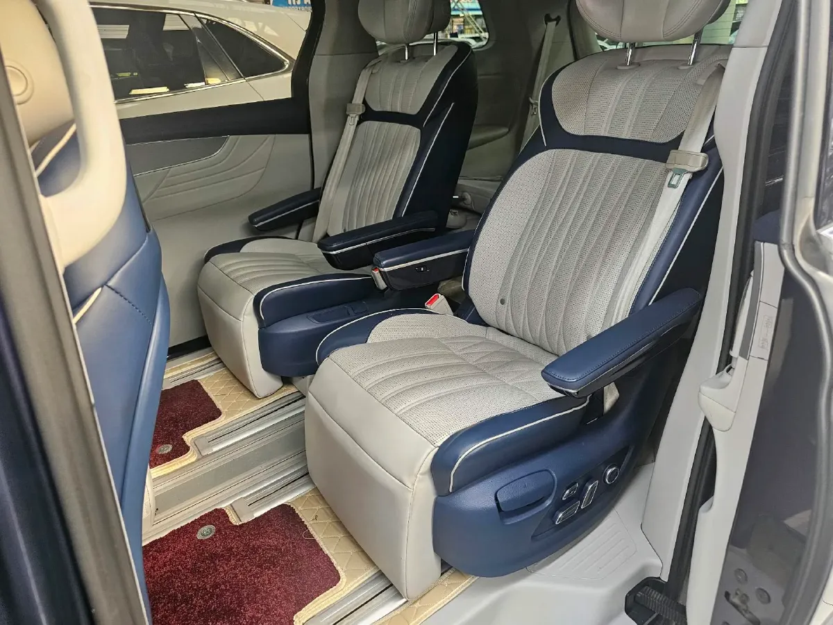 2021 Roewe iMAX8 2.0T 234HP L4 8AT,autocango,china used car exporter,china ev exporter,chinese used car exporter,chinese used ev exporter