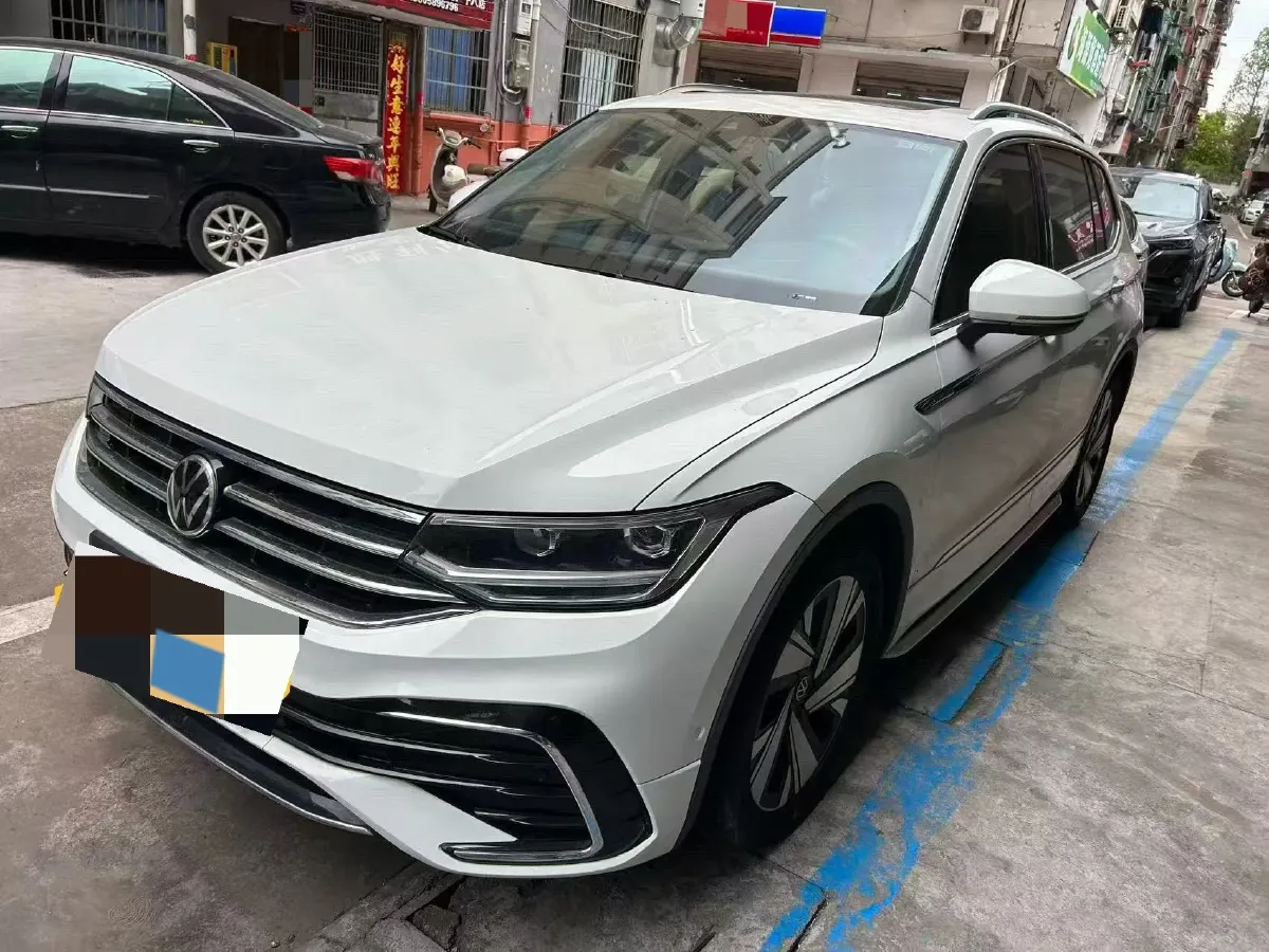 2023 Volkswagen Tiguan L 2.0T 186HP L4 7DCT,autocango,china used car exporter,china ev exporter,chinese used car exporter,chinese used ev exporter