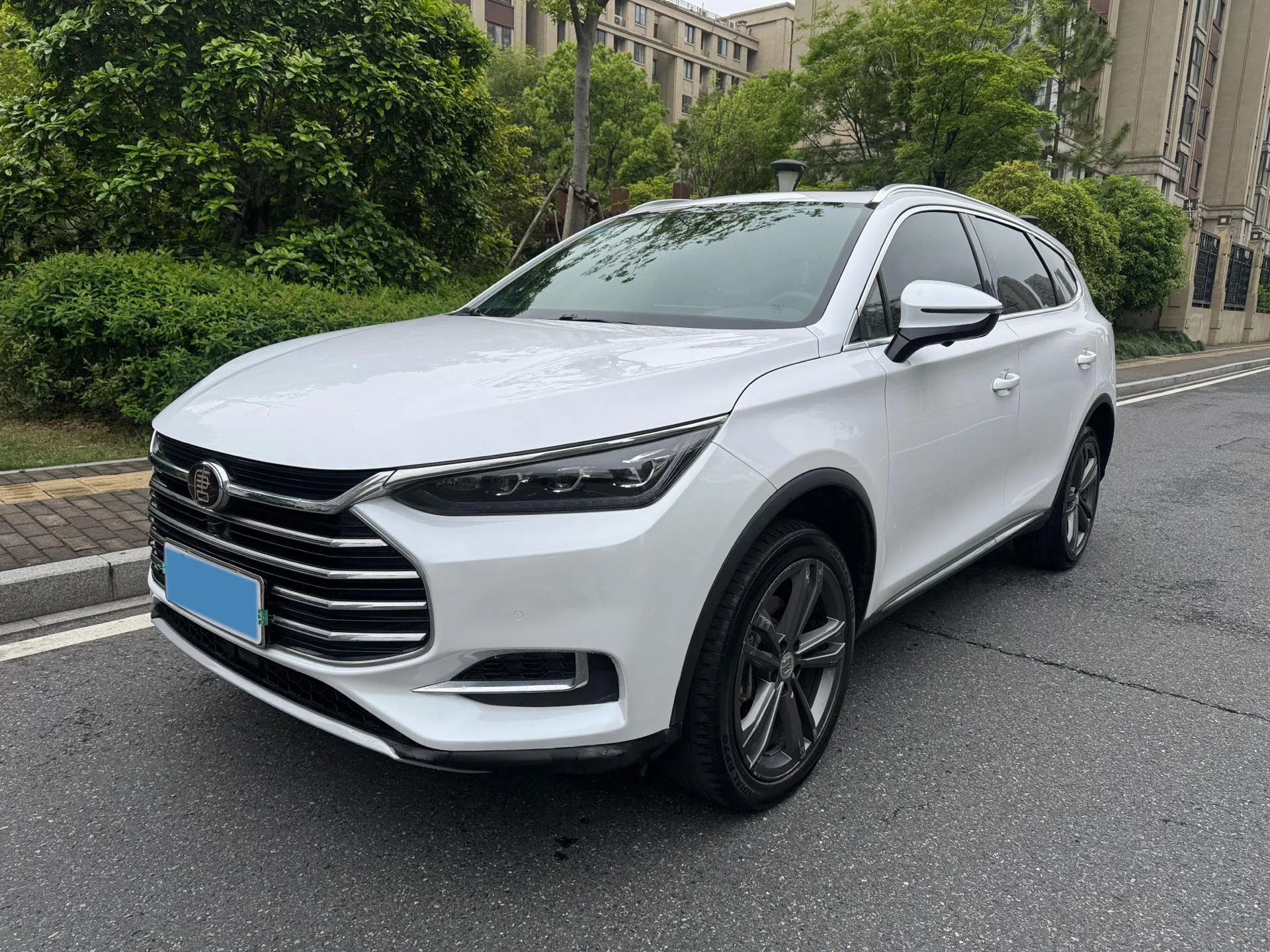 2021 BYD Tang 2.0T 192HP L4 6AT