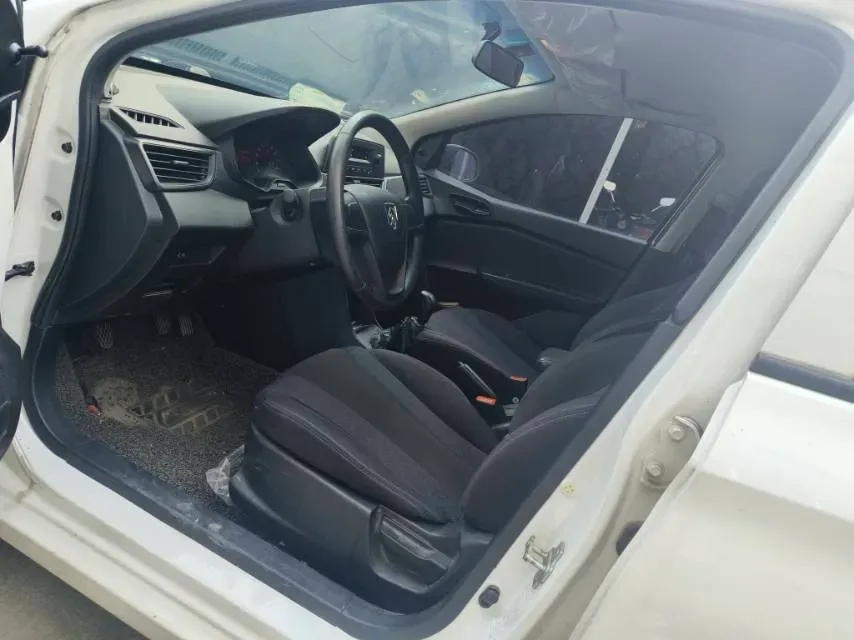 2016 BaoJun 310 1.2L 82HP L4 5MT,autocango,china used car exporter,china ev exporter,chinese used car exporter,chinese used ev exporter