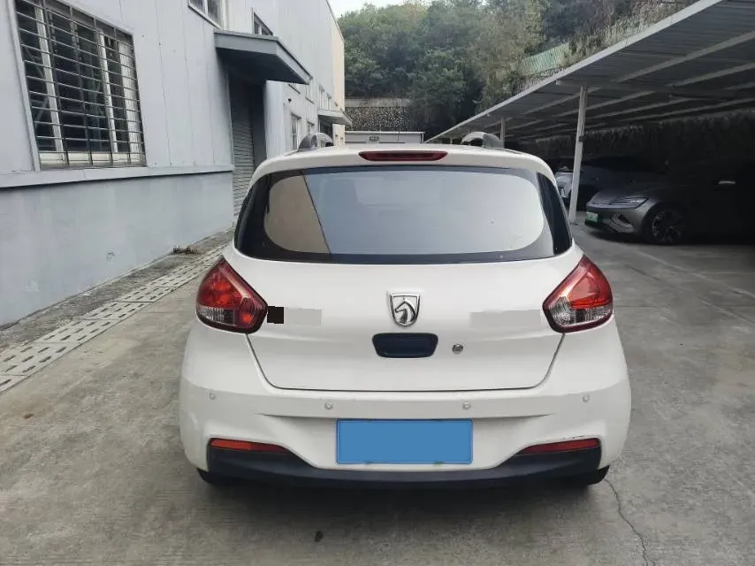 2016 BaoJun 310 1.2L 82HP L4 5MT,autocango,china used car exporter,china ev exporter,chinese used car exporter,chinese used ev exporter