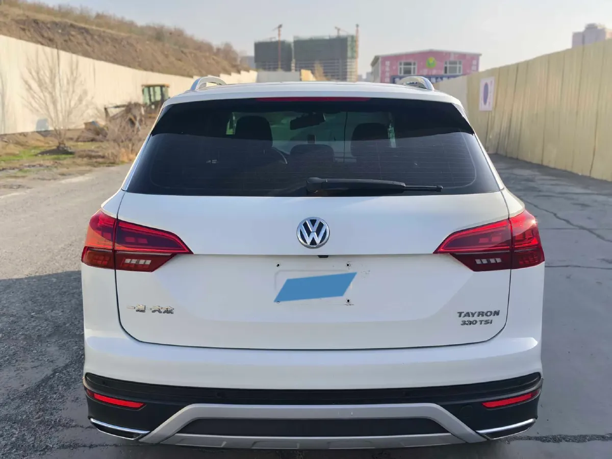 2019 MINI CLUBMAN 1.5T 102HP L3 6AT,autocango,china used car exporter,china ev exporter,chinese used car exporter,chinese used ev exporter