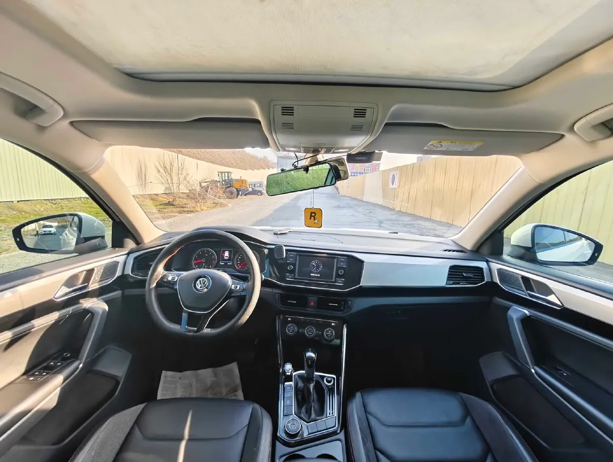 2019 MINI CLUBMAN 1.5T 102HP L3 6AT,autocango,china used car exporter,china ev exporter,chinese used car exporter,chinese used ev exporter