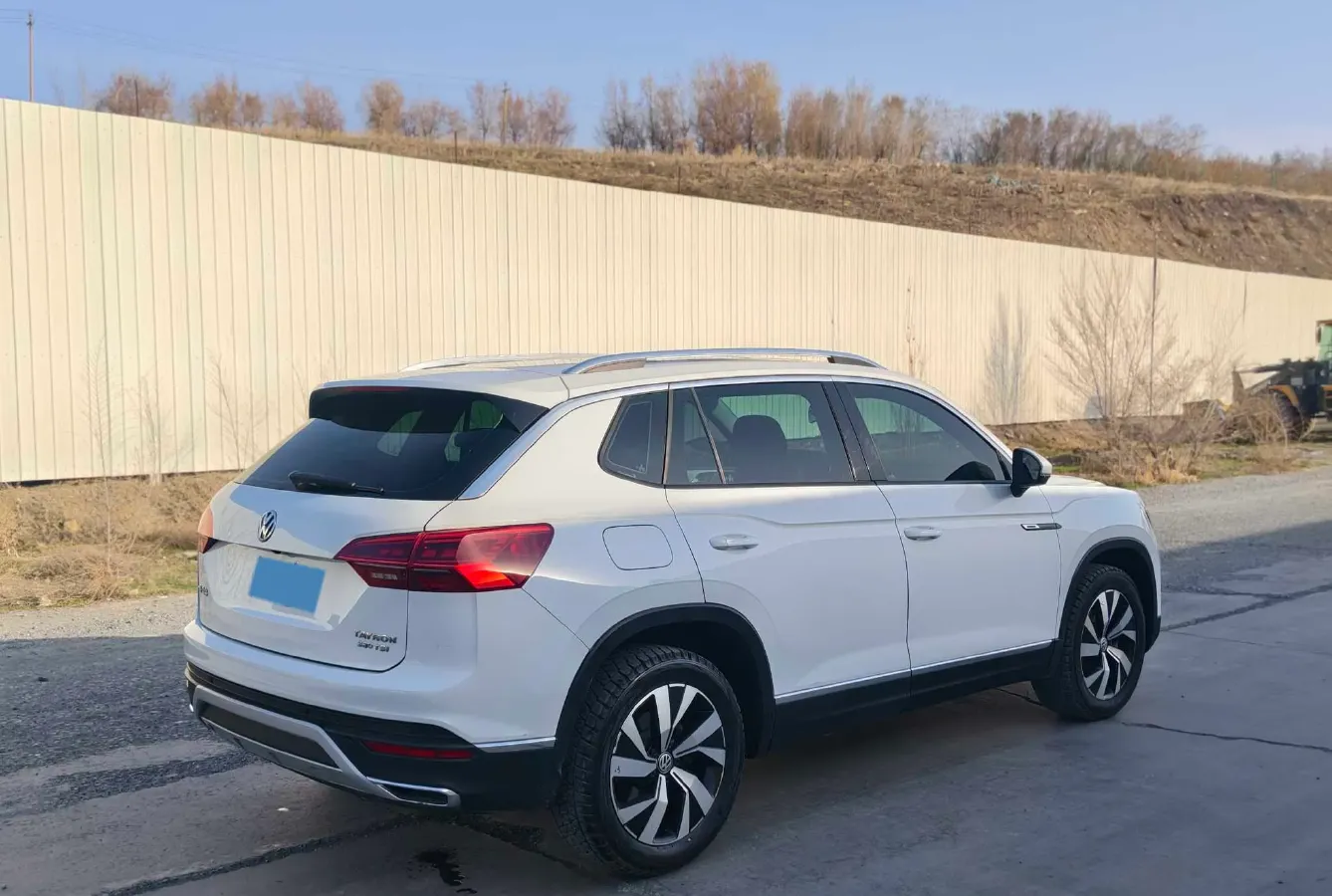 2019 MINI CLUBMAN 1.5T 102HP L3 6AT,autocango,china used car exporter,china ev exporter,chinese used car exporter,chinese used ev exporter