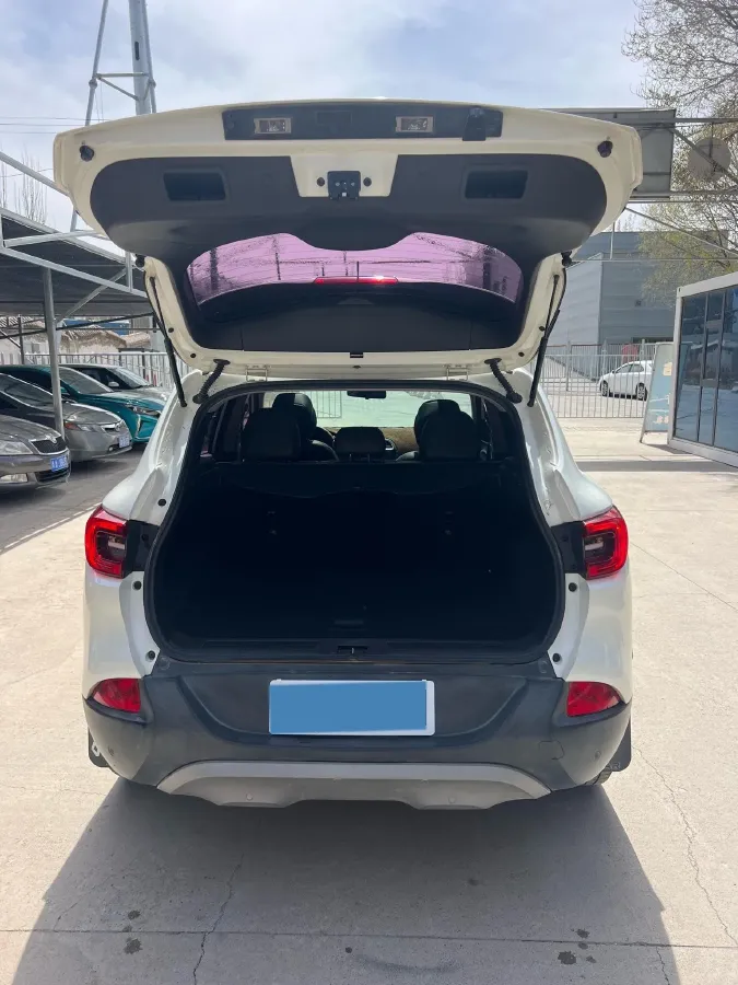 2017 Renault Kadjar 2.0L 150HP L4 CVT,autocango,china used car exporter,china ev exporter,chinese used car exporter,chinese used ev exporter