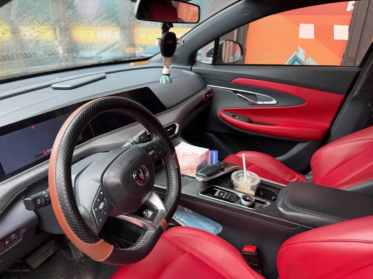 2020 ChangAn UNI-T 1.5T 180HP L4 7DCT,autocango,china used car exporter,china ev exporter,chinese used car exporter,chinese used ev exporter