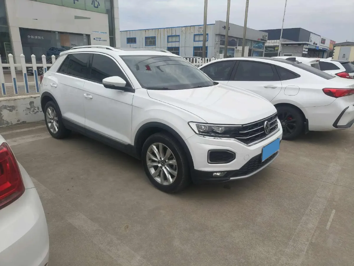 2022 Volkswagen T-Roc 1.4T 150HP L4 7DCT,autocango,china used car exporter,china ev exporter,chinese used car exporter,chinese used ev exporter