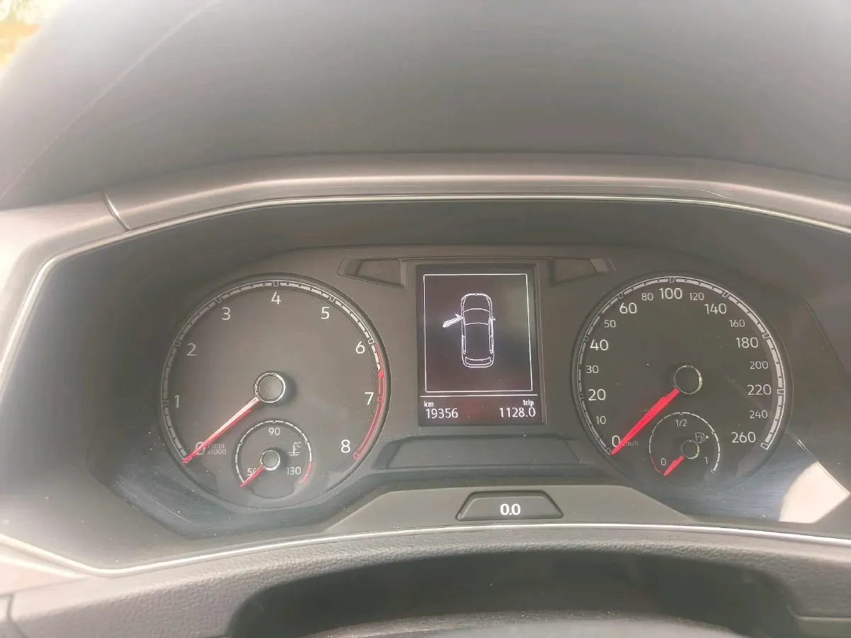 2022 Volkswagen T-Roc 1.4T 150HP L4 7DCT,autocango,china used car exporter,china ev exporter,chinese used car exporter,chinese used ev exporter