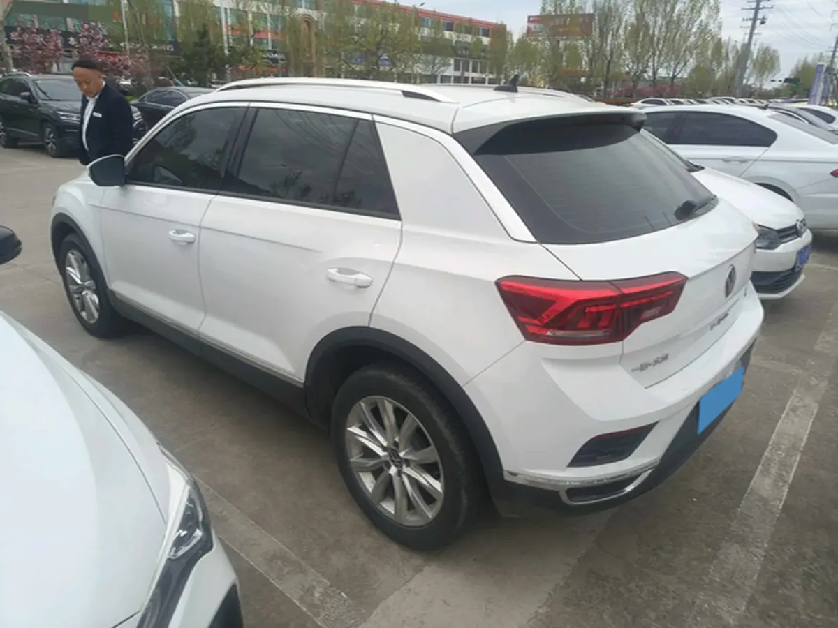 2022 Volkswagen T-Roc 1.4T 150HP L4 7DCT,autocango,china used car exporter,china ev exporter,chinese used car exporter,chinese used ev exporter
