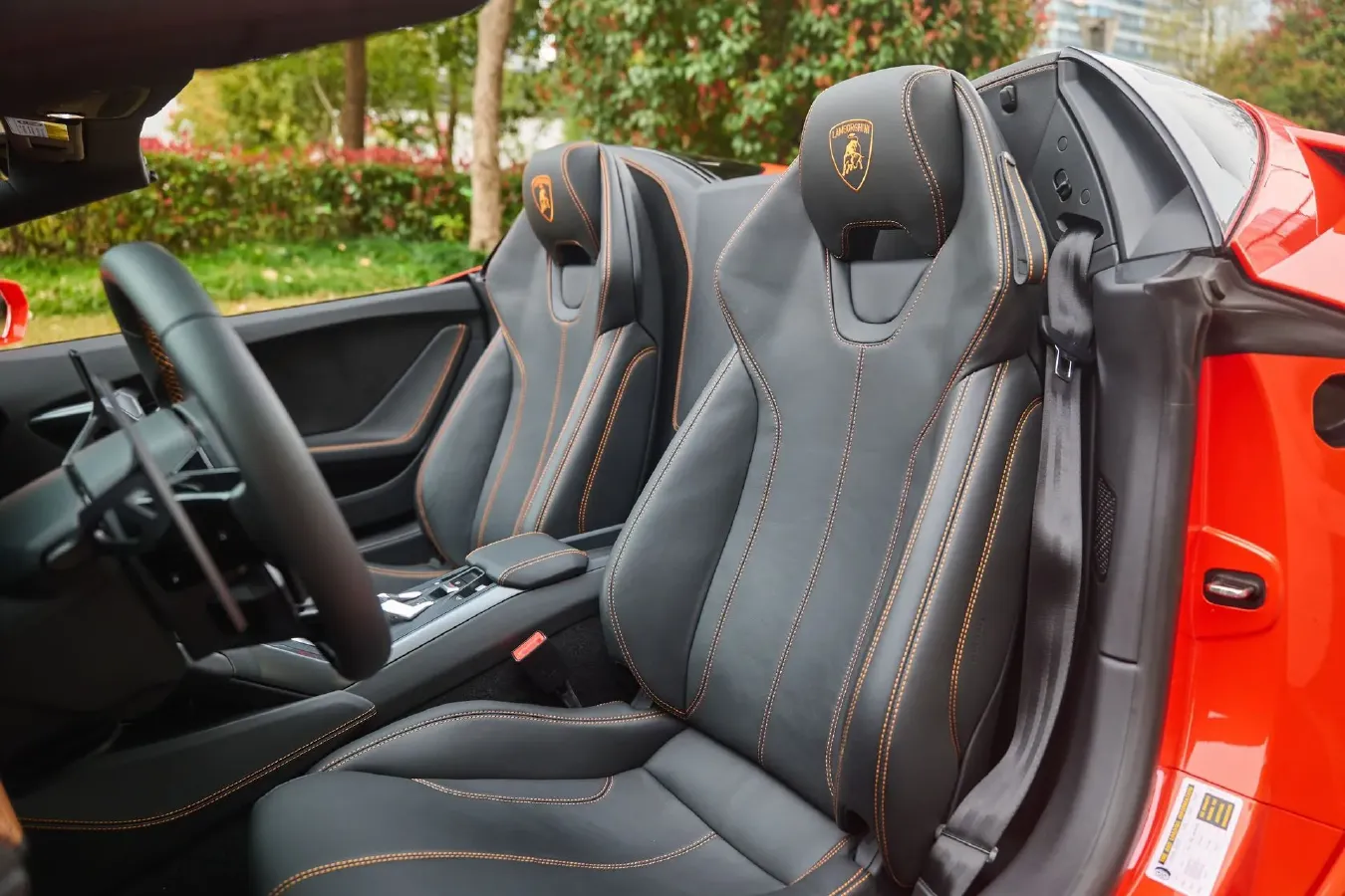 2019 Lamborghini Huracán 5.2L 640HP V10 7DCT,autocango,china used car exporter,china ev exporter,chinese used car exporter,chinese used ev exporter