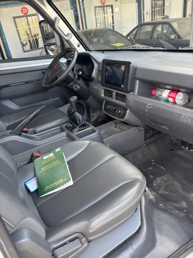 2023 WuLing Loong Truck 2.0L 136HP L4 5MT,autocango,china used car exporter,china ev exporter,chinese used car exporter,chinese used ev exporter