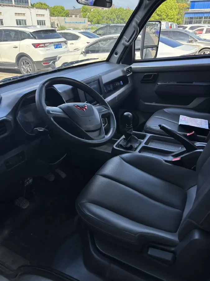 2023 WuLing Loong Truck 2.0L 136HP L4 5MT,autocango,china used car exporter,china ev exporter,chinese used car exporter,chinese used ev exporter