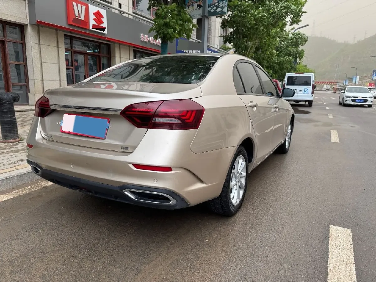 2021 BaoJun 530 1.5T 147HP L4 CVT,autocango,china used car exporter,china ev exporter,chinese used car exporter,chinese used ev exporter