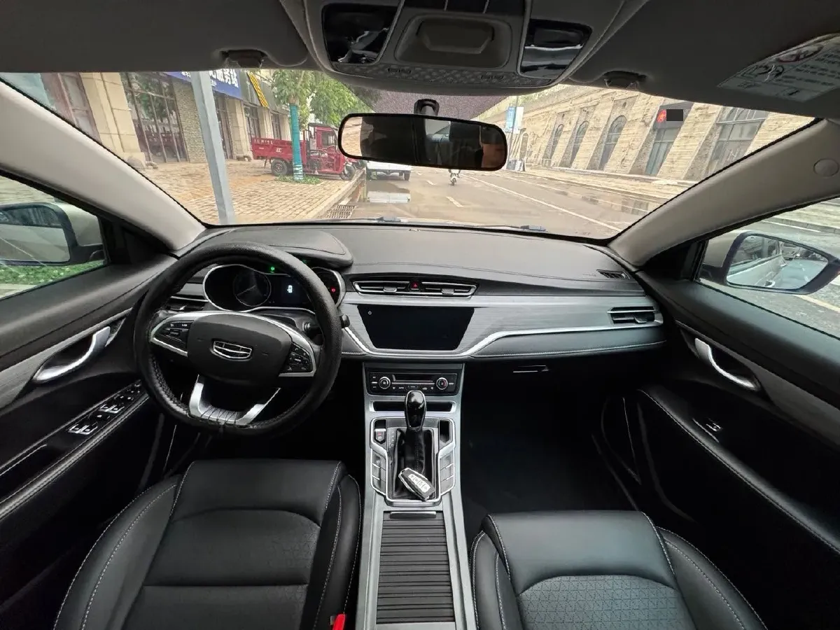 2021 BaoJun 530 1.5T 147HP L4 CVT,autocango,china used car exporter,china ev exporter,chinese used car exporter,chinese used ev exporter