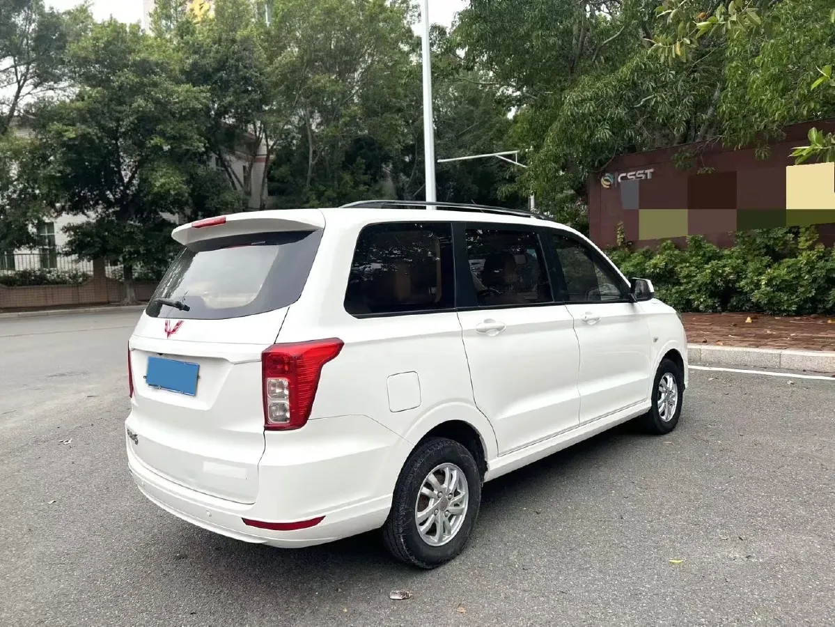 2021 WuLing RongGuang New Truck 1.5L 99HP L4 5MT,autocango,china used car exporter,china ev exporter,chinese used car exporter,chinese used ev exporter