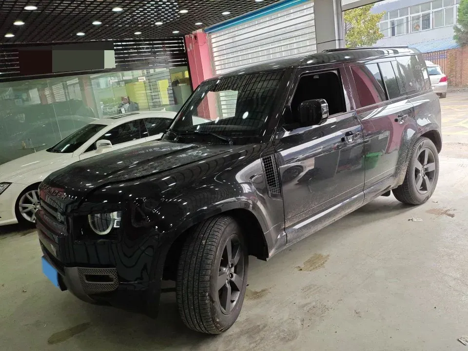 2024 Land Rover Defender 3.0T 400HP L6 8AT,autocango,china used car exporter,china ev exporter,chinese used car exporter,chinese used ev exporter