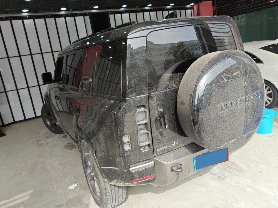 2024 Land Rover Defender 3.0T 400HP L6 8AT,autocango,china used car exporter,china ev exporter,chinese used car exporter,chinese used ev exporter