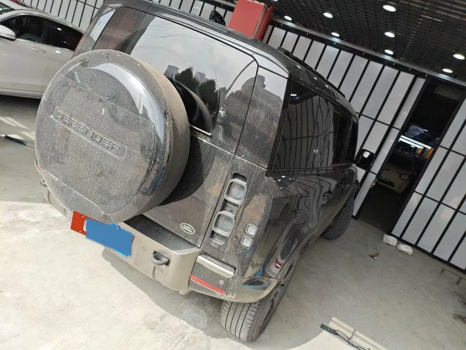 2024 Land Rover Defender 3.0T 400HP L6 8AT,autocango,china used car exporter,china ev exporter,chinese used car exporter,chinese used ev exporter