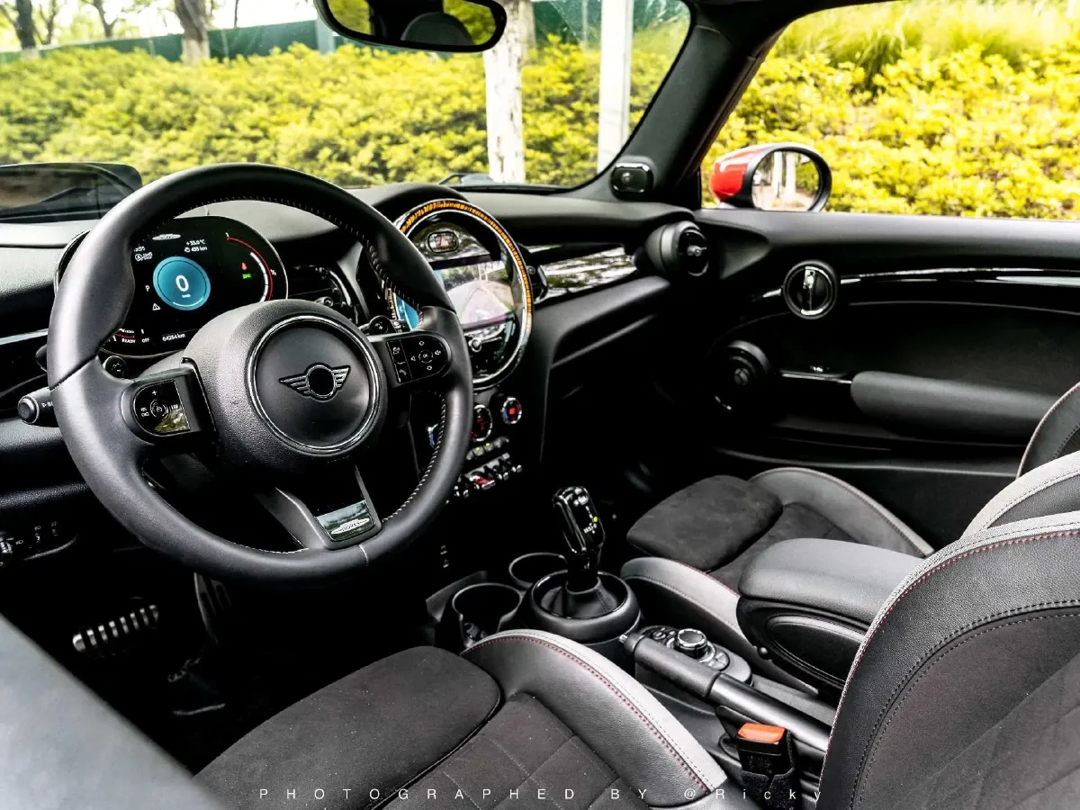 2023 MINI JCW 2.0T 231HP L4 8AT,autocango,china used car exporter,china ev exporter,chinese used car exporter,chinese used ev exporter
