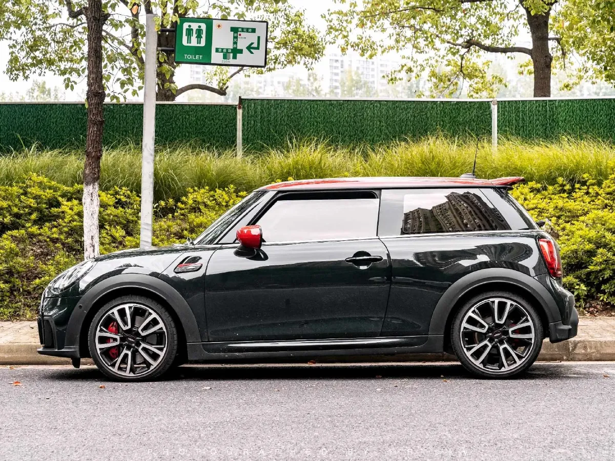 2023 MINI JCW 2.0T 231HP L4 8AT,autocango,china used car exporter,china ev exporter,chinese used car exporter,chinese used ev exporter