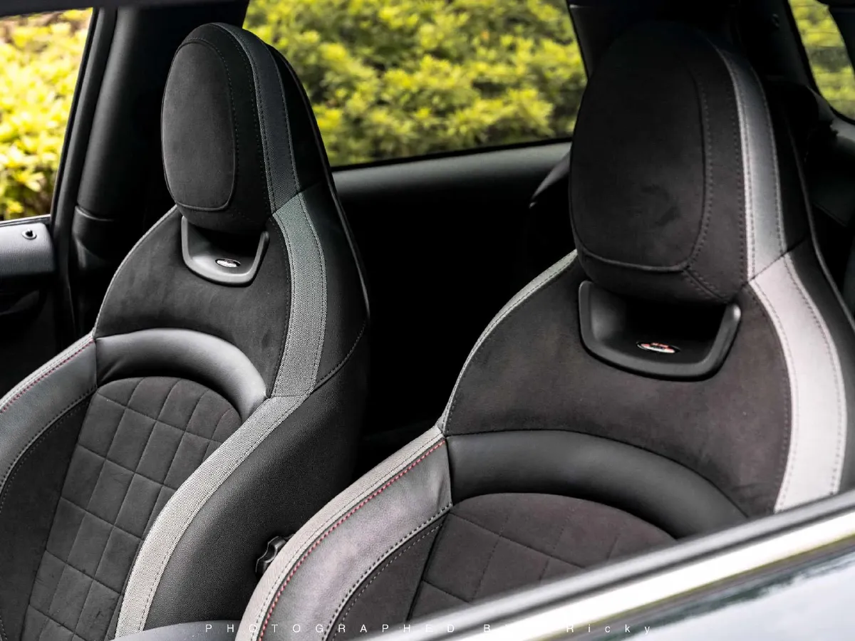 2023 MINI JCW 2.0T 231HP L4 8AT,autocango,china used car exporter,china ev exporter,chinese used car exporter,chinese used ev exporter