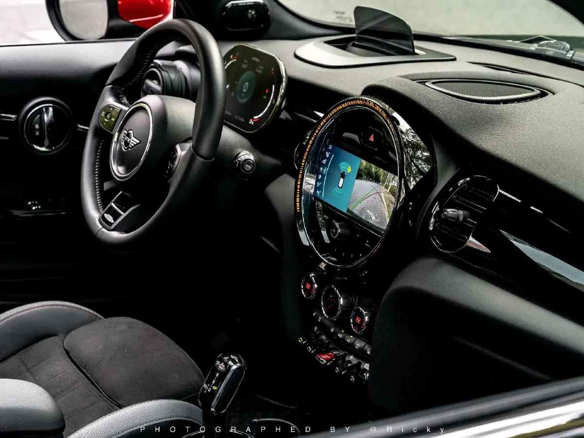 2023 MINI JCW 2.0T 231HP L4 8AT,autocango,china used car exporter,china ev exporter,chinese used car exporter,chinese used ev exporter