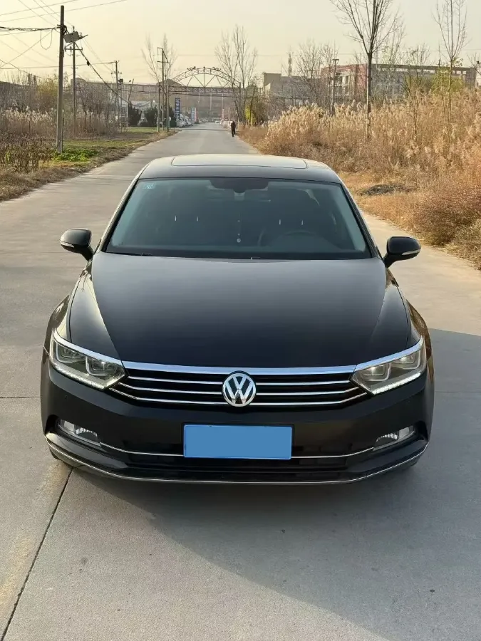 2019 Volkswagen Magotan 2.0T 186HP L4 7DCT,autocango,china used car exporter,china ev exporter,chinese used car exporter,chinese used ev exporter