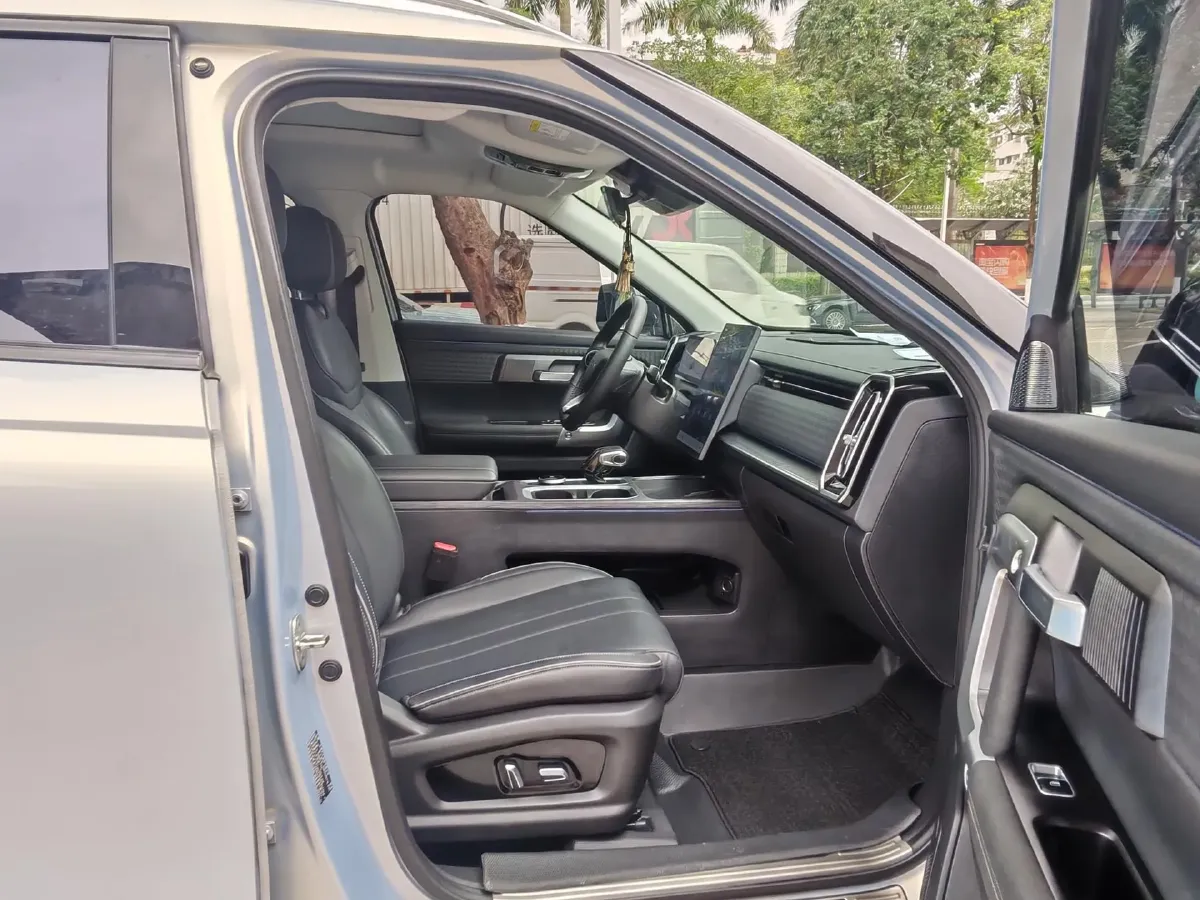 2023 Chery Exploration 06 1.6T 197HP L4 7DCT,autocango,china used car exporter,china ev exporter,chinese used car exporter,chinese used ev exporter