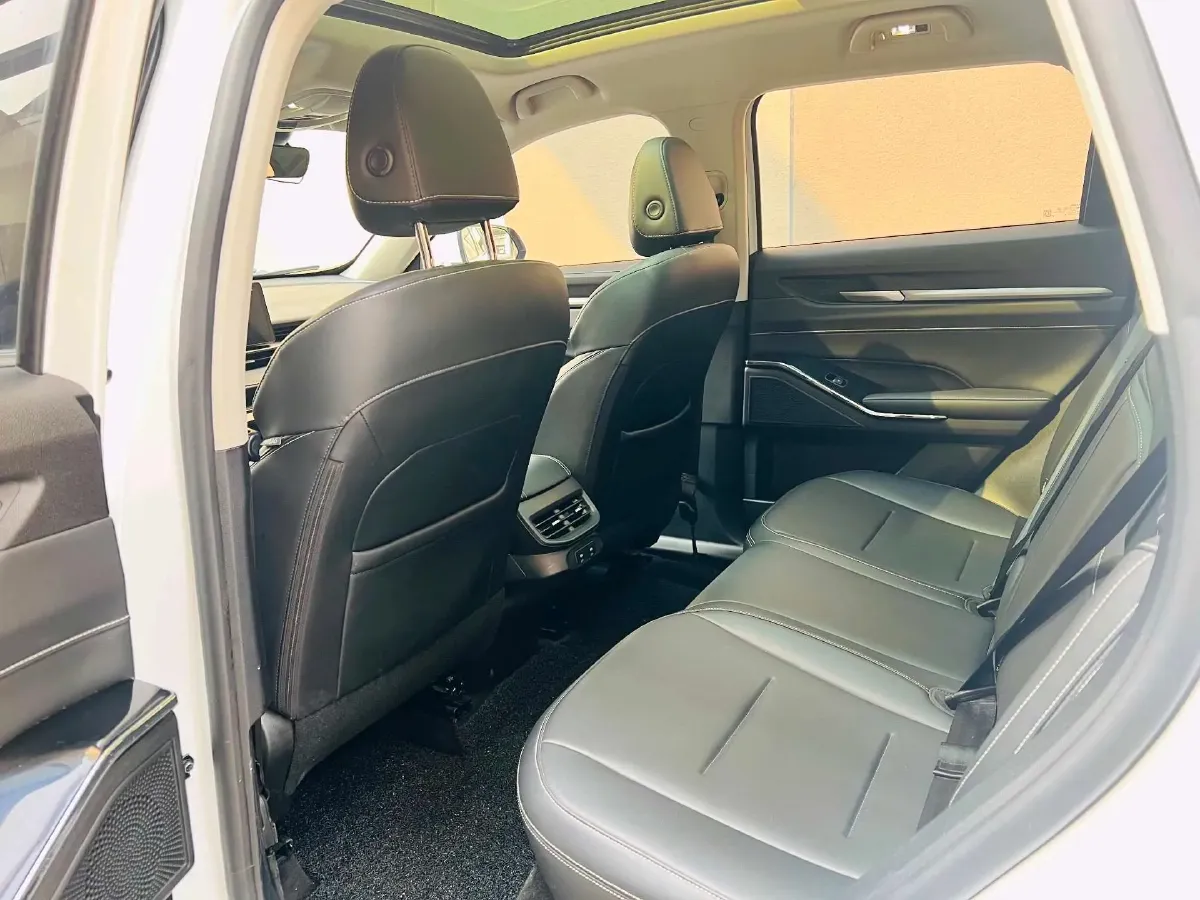 2021 Haval H6 2.0T 211HP L4 7DCT,autocango,china used car exporter,china ev exporter,chinese used car exporter,chinese used ev exporter