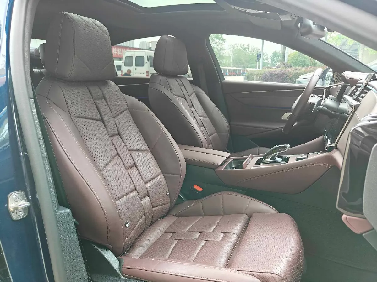 2021 Volvo S60 PHEV 2.0T 303HP L4 8AT PHEV 11.6KWH,autocango,china used car exporter,china ev exporter,chinese used car exporter,chinese used ev exporter