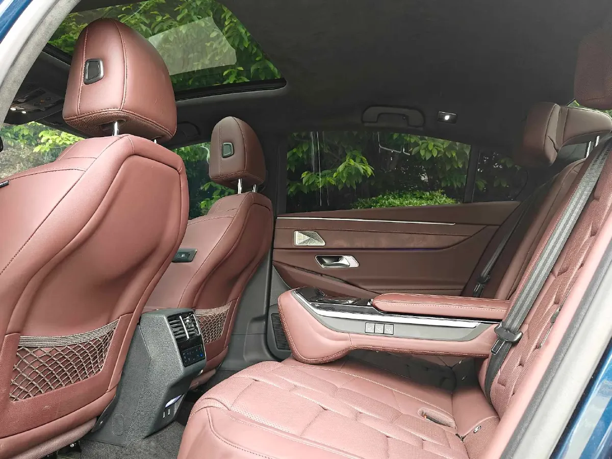 2021 Volvo S60 PHEV 2.0T 303HP L4 8AT PHEV 11.6KWH,autocango,china used car exporter,china ev exporter,chinese used car exporter,chinese used ev exporter