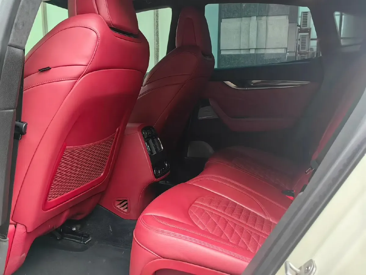 2019 Maserati Levante 3.8T 550HP V8 8AT,autocango,china used car exporter,china ev exporter,chinese used car exporter,chinese used ev exporter