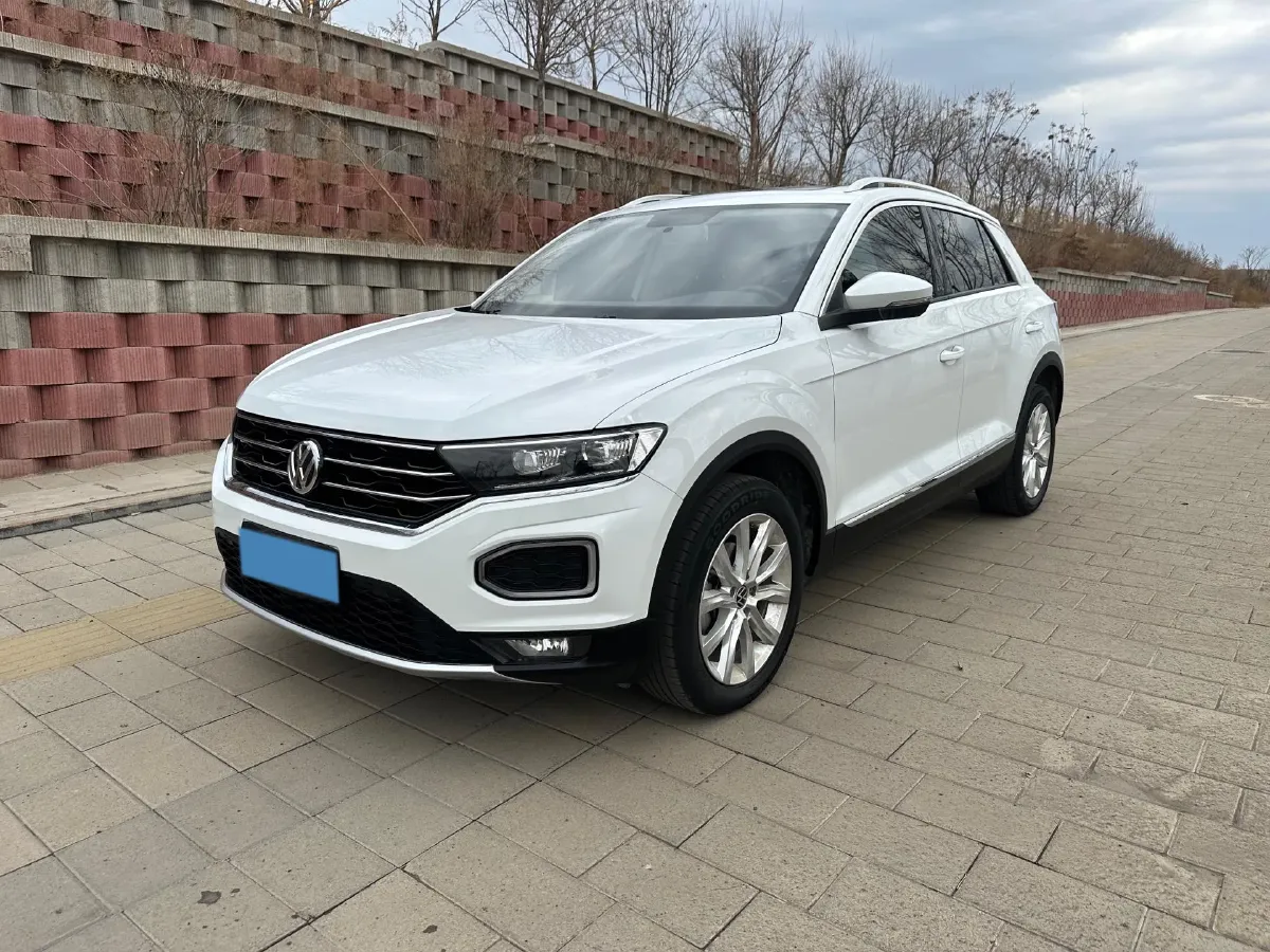 2022 Volkswagen T-Roc 1.4T 150HP L4 7DCT,autocango,china used car exporter,china ev exporter,chinese used car exporter,chinese used ev exporter