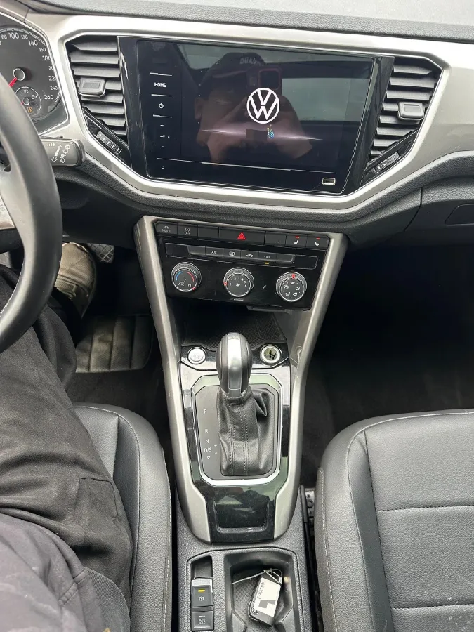 2022 Volkswagen T-Roc 1.4T 150HP L4 7DCT,autocango,china used car exporter,china ev exporter,chinese used car exporter,chinese used ev exporter