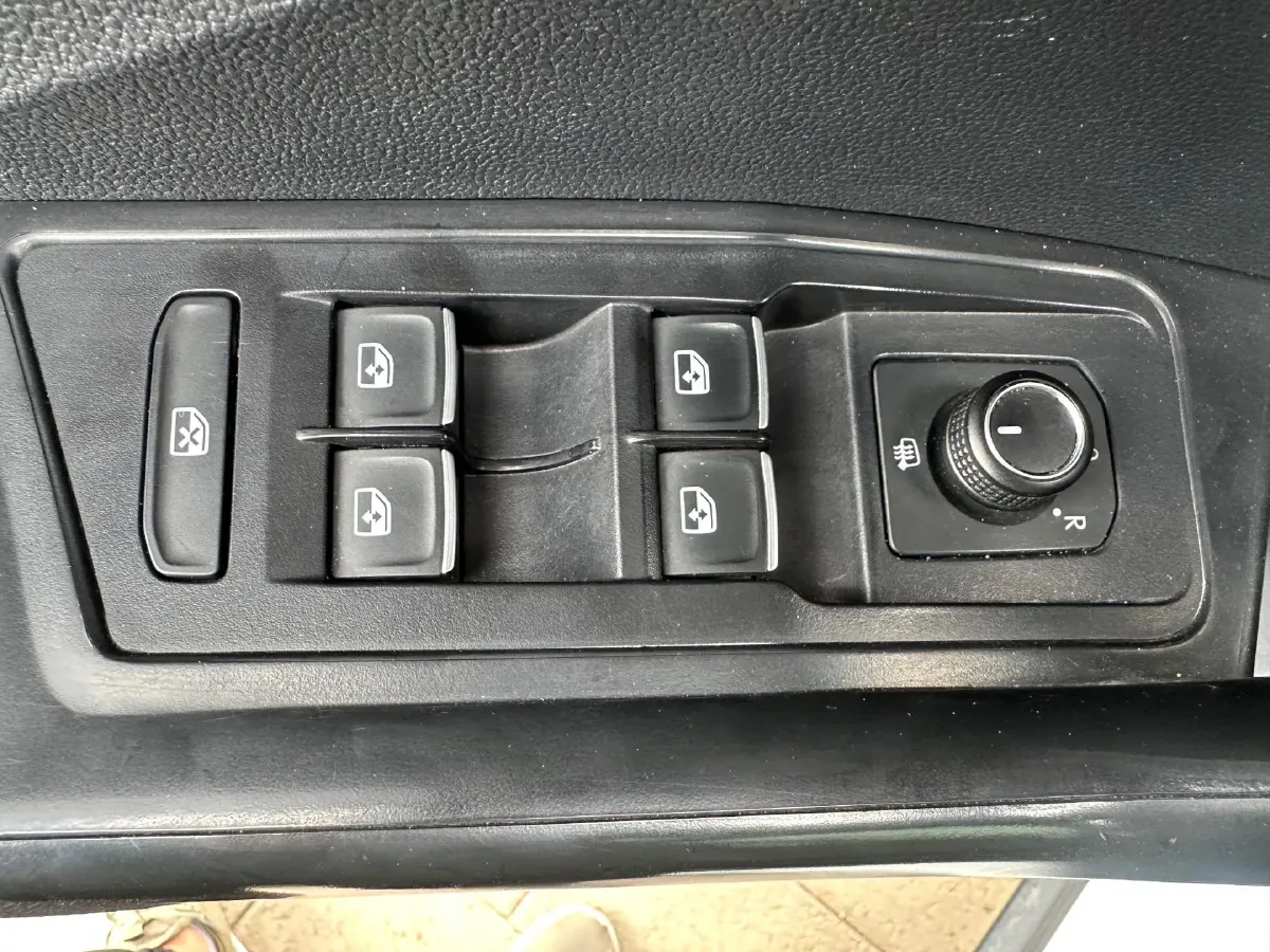 2022 Volkswagen T-Roc 1.4T 150HP L4 7DCT,autocango,china used car exporter,china ev exporter,chinese used car exporter,chinese used ev exporter