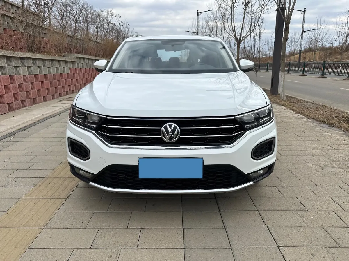 2022 Volkswagen T-Roc 1.4T 150HP L4 7DCT,autocango,china used car exporter,china ev exporter,chinese used car exporter,chinese used ev exporter