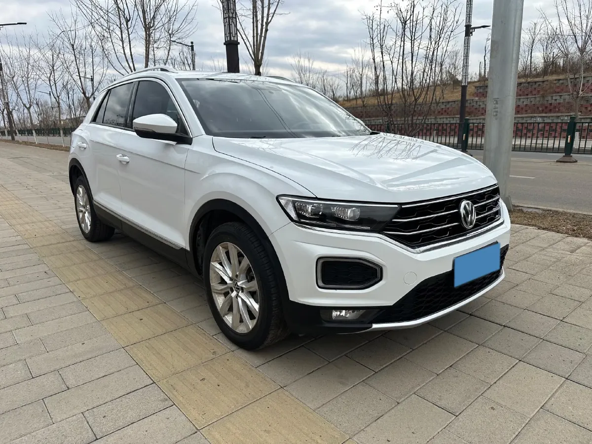 2022 Volkswagen T-Roc 1.4T 150HP L4 7DCT,autocango,china used car exporter,china ev exporter,chinese used car exporter,chinese used ev exporter