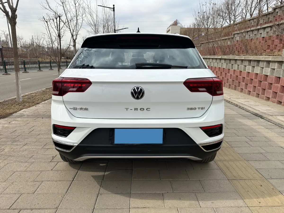 2022 Volkswagen T-Roc 1.4T 150HP L4 7DCT,autocango,china used car exporter,china ev exporter,chinese used car exporter,chinese used ev exporter