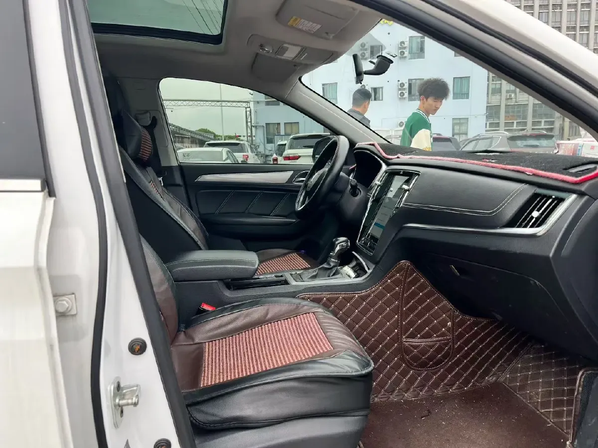 2017 Roewe RX5 1.5T 169HP L4 7DCT,autocango,china used car exporter,china ev exporter,chinese used car exporter,chinese used ev exporter