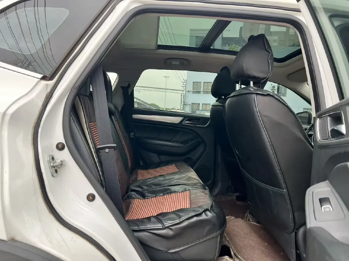 2017 Roewe RX5 1.5T 169HP L4 7DCT,autocango,china used car exporter,china ev exporter,chinese used car exporter,chinese used ev exporter