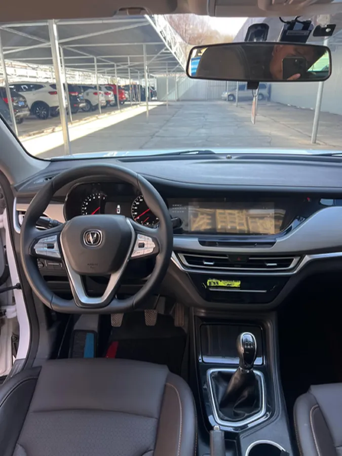 2019 ChangAn CS35 Plus 1.6L 128HP L4 5MT,autocango,china used car exporter,china ev exporter,chinese used car exporter,chinese used ev exporter