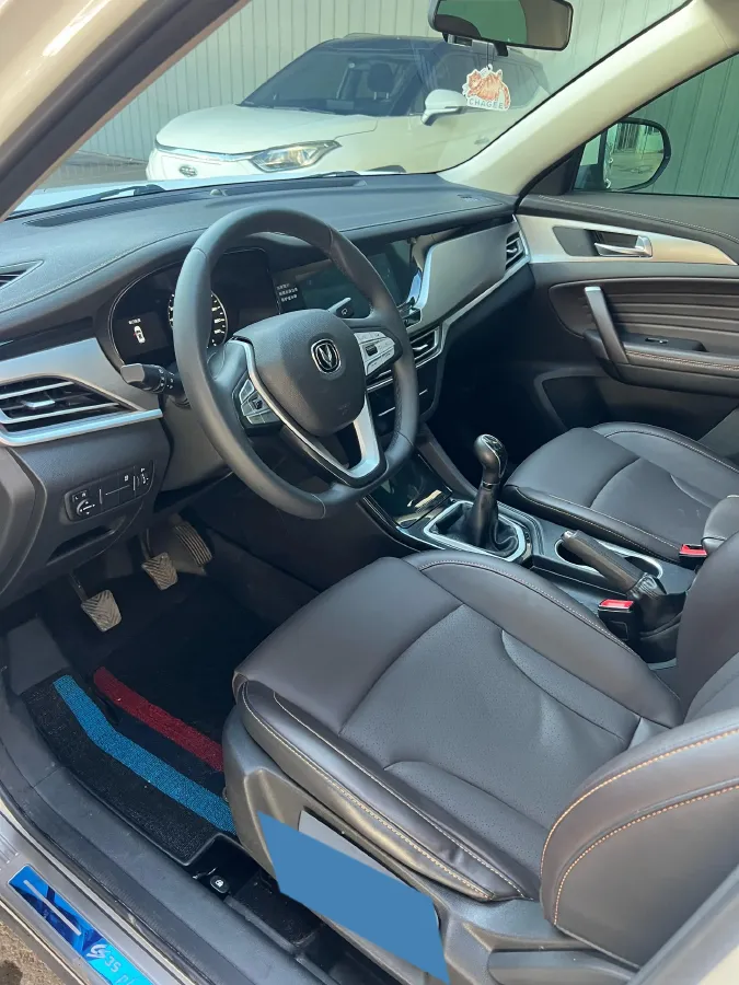 2019 ChangAn CS35 Plus 1.6L 128HP L4 5MT,autocango,china used car exporter,china ev exporter,chinese used car exporter,chinese used ev exporter
