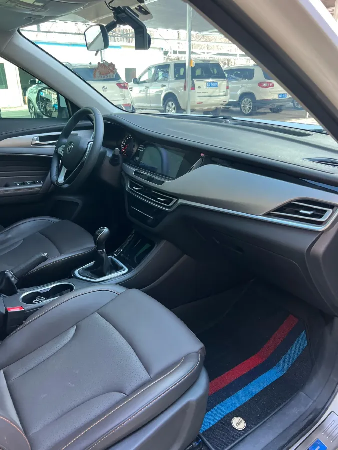 2019 ChangAn CS35 Plus 1.6L 128HP L4 5MT,autocango,china used car exporter,china ev exporter,chinese used car exporter,chinese used ev exporter