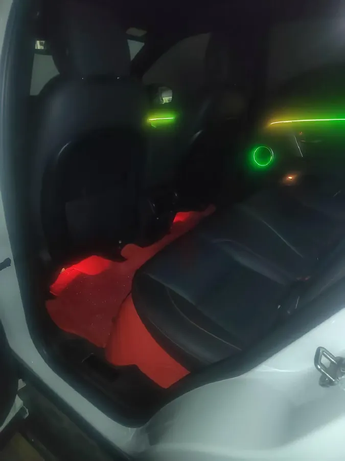 2020 Land Rover Discovery Sport 2.0T 249HP L4 9AT,autocango,china used car exporter,china ev exporter,chinese used car exporter,chinese used ev exporter