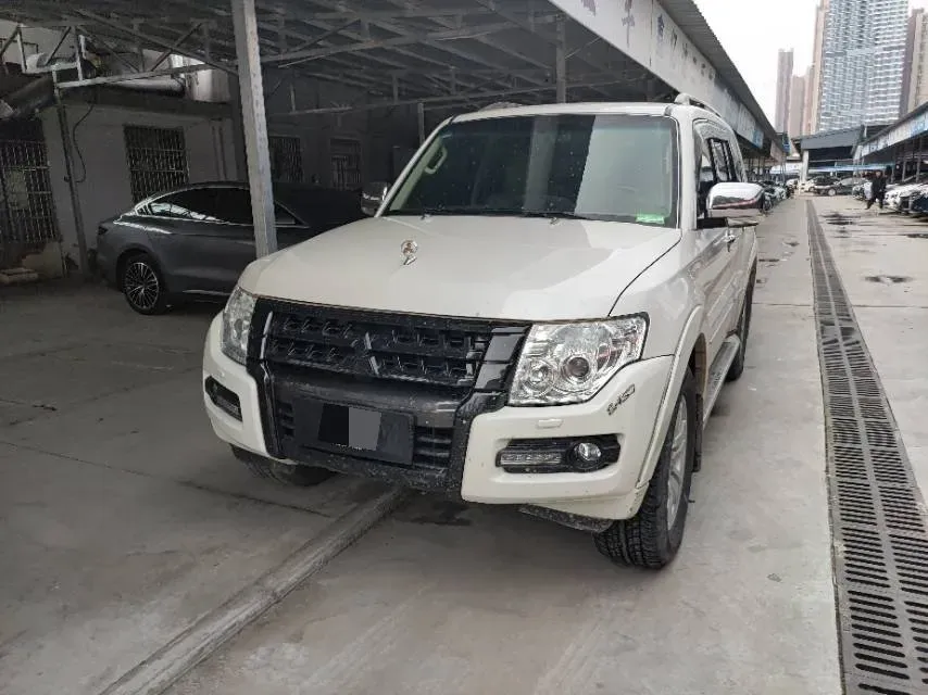2018 Mitsubishi Pajero 3.0L 174HP V6 5AT,autocango,china used car exporter,china ev exporter,chinese used car exporter,chinese used ev exporter